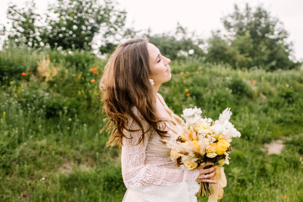 dekoracje ślubne bukiet ślubny kolorowe wesele boho sala weselna Gdańsk Sopot Gdynia Wozownia Gdańska Góra Gradowa