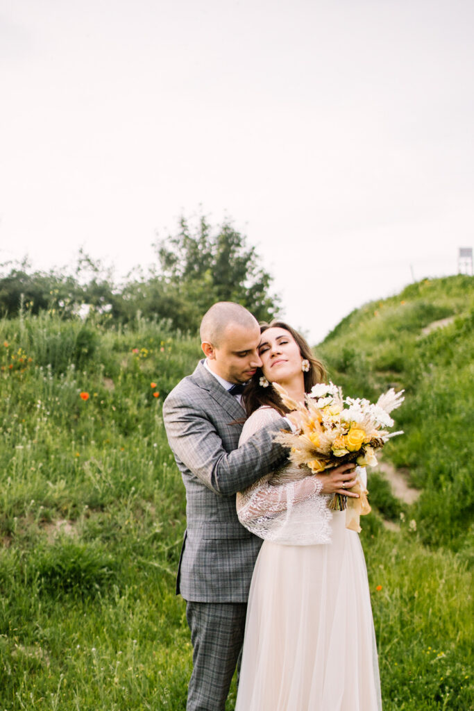 dekoracje ślubne bukiet ślubny kolorowe wesele boho sala weselna Gdańsk Sopot Gdynia Wozownia Gdańska Góra Gradowa