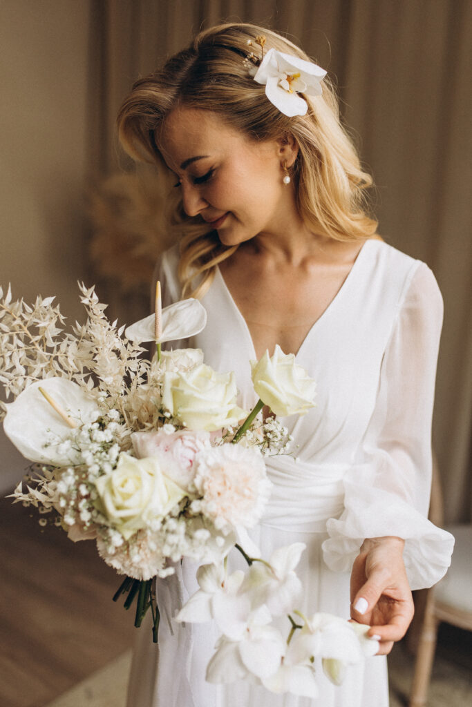 bukiet ślubny Gdańsk Sopot Gdynia kwiaciarnia róże glamour biały boho