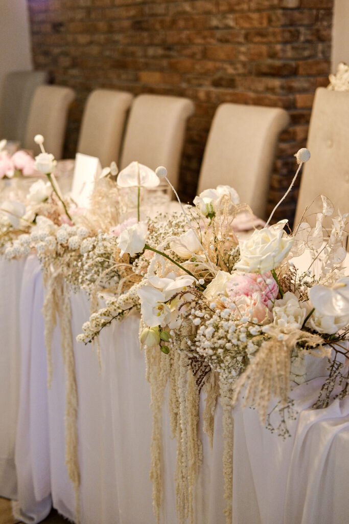 dekoracje ślubne sali weselnej glamour Folwark Dajak Kolczkowo